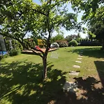 Domek Pietrowy Nad Morzem 코워브제크